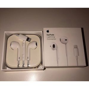 BRAND NEW Apple EarPods